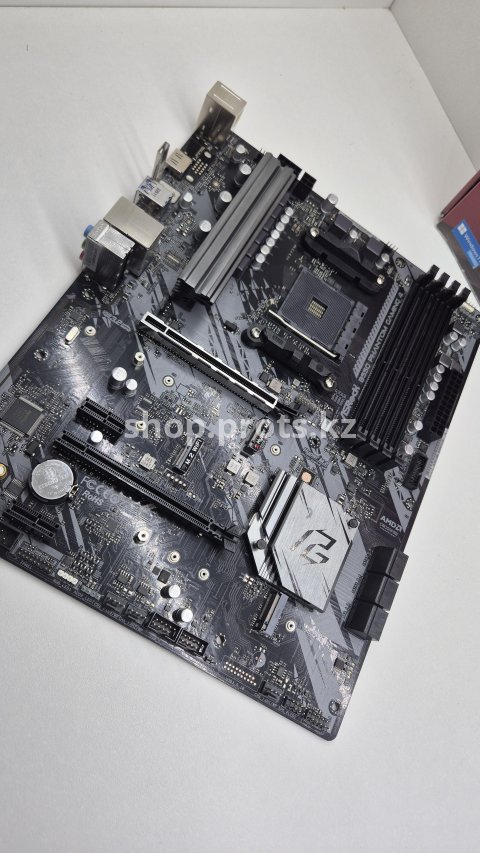 Материнская плата ASRock B550 Phantom Gaming 4 AM4 ATX DDR4 M.2 PCIe 4.0